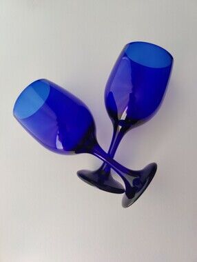 2 | Cobalt Blue 🔵 | Wine Glasses 8 1/2 oz | Libbey c.90s